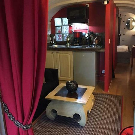 Roulotte - Le Domaine Des Ecrevisses Hotel Saint-Florent-sur-Cher ภายนอก รูปภาพ